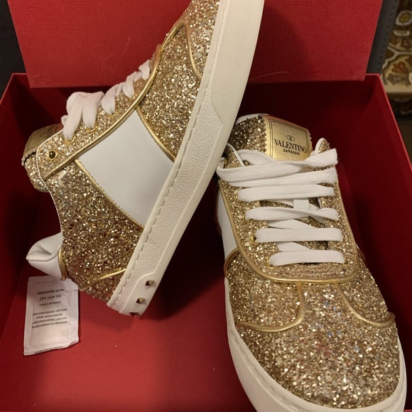 Valentino Rockstud Fly Crew Gold Glitter Sneakers - Picture 2 of 13